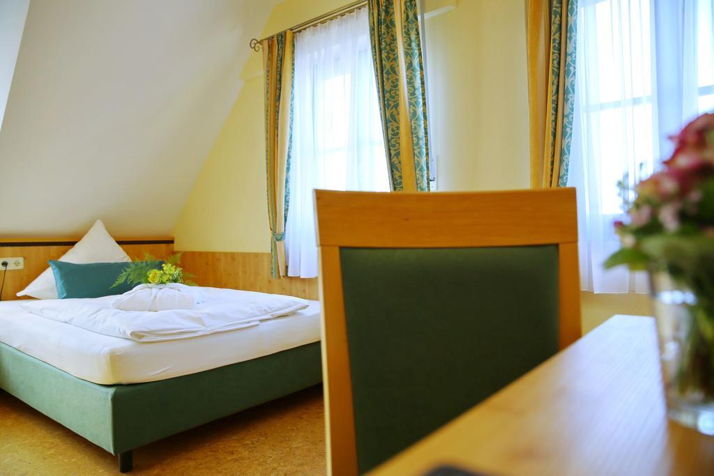 Landhotel Villa Moritz Garni Oberahr Εξωτερικό φωτογραφία